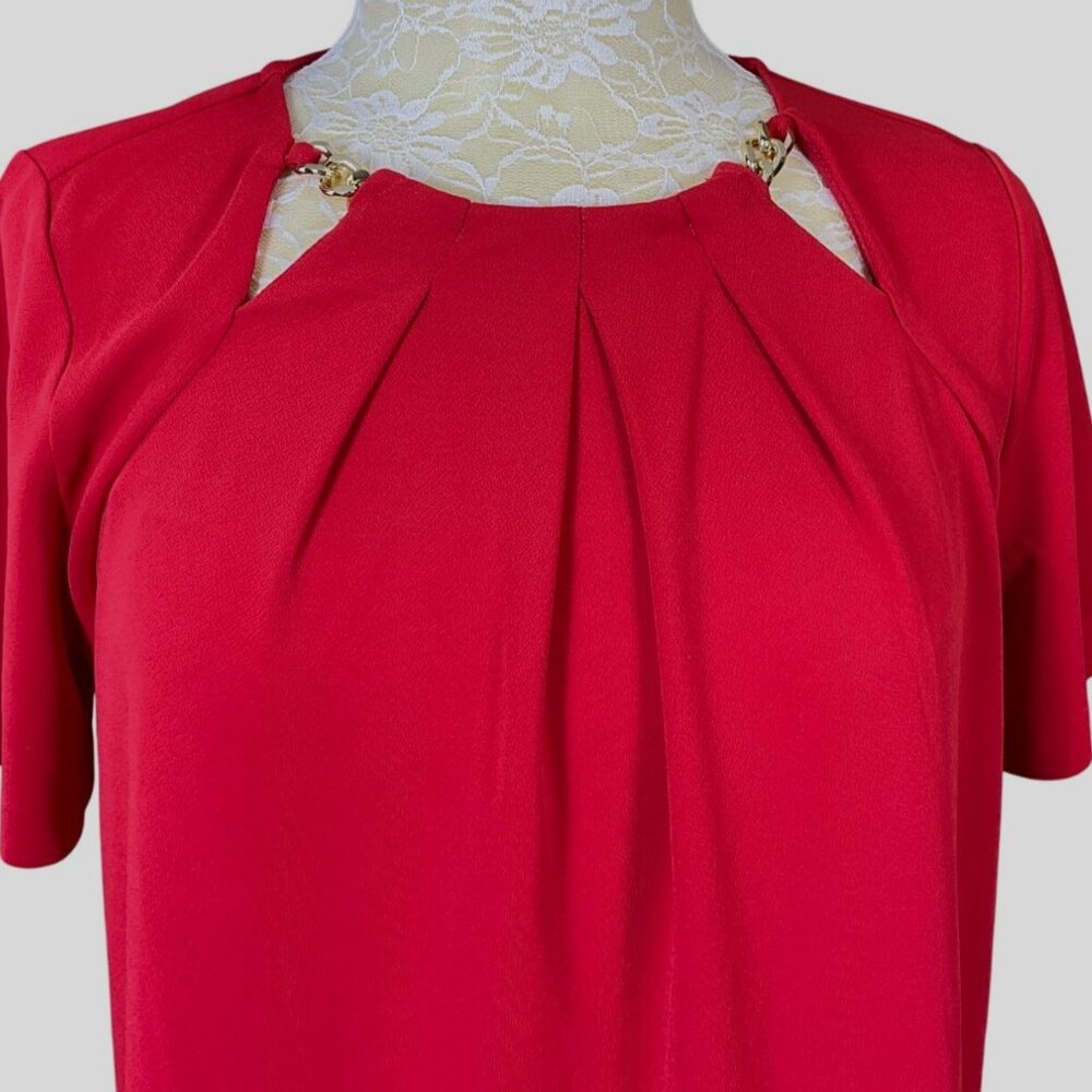 Michael Kors Red Pleated Cut-Out Blouse Gold Chain Accents SS Scoop Neck Med